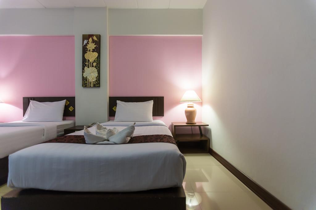 Bua Raya Hotel Chiang Mai Extérieur photo