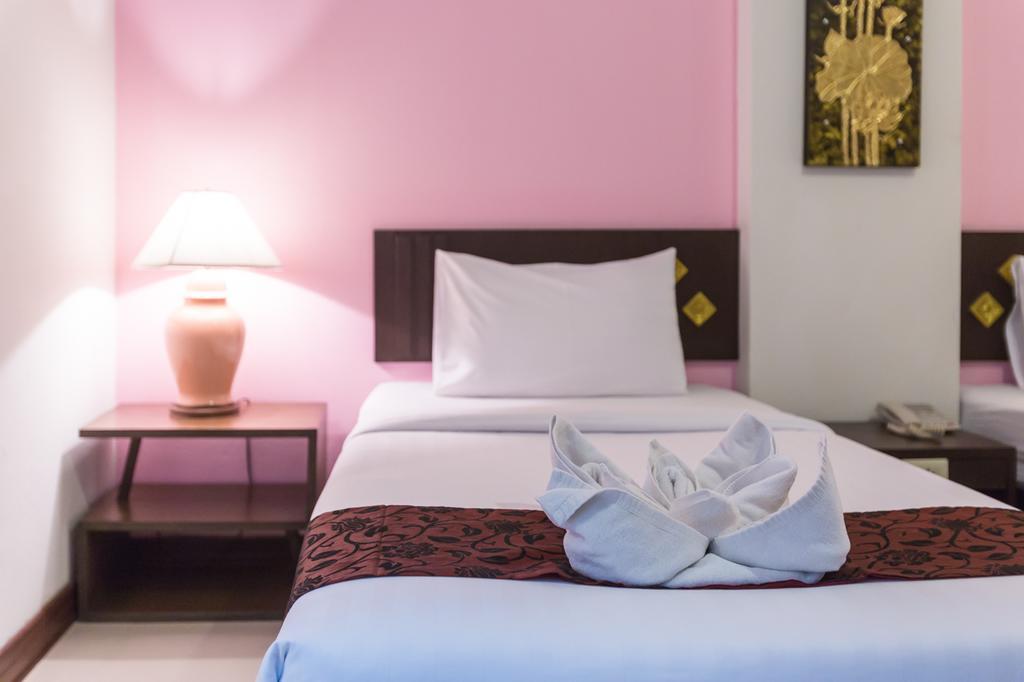 Bua Raya Hotel Chiang Mai Extérieur photo