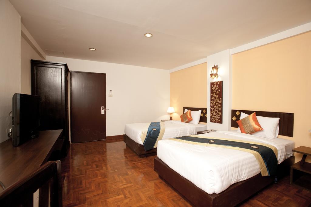 Bua Raya Hotel Chiang Mai Extérieur photo