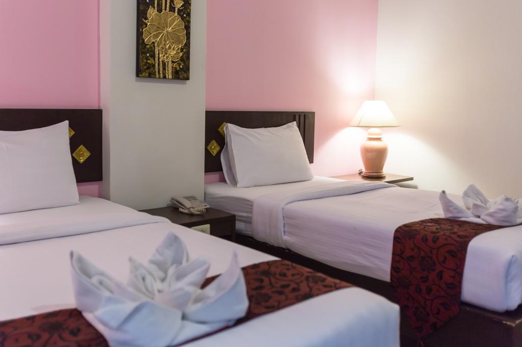 Bua Raya Hotel Chiang Mai Extérieur photo
