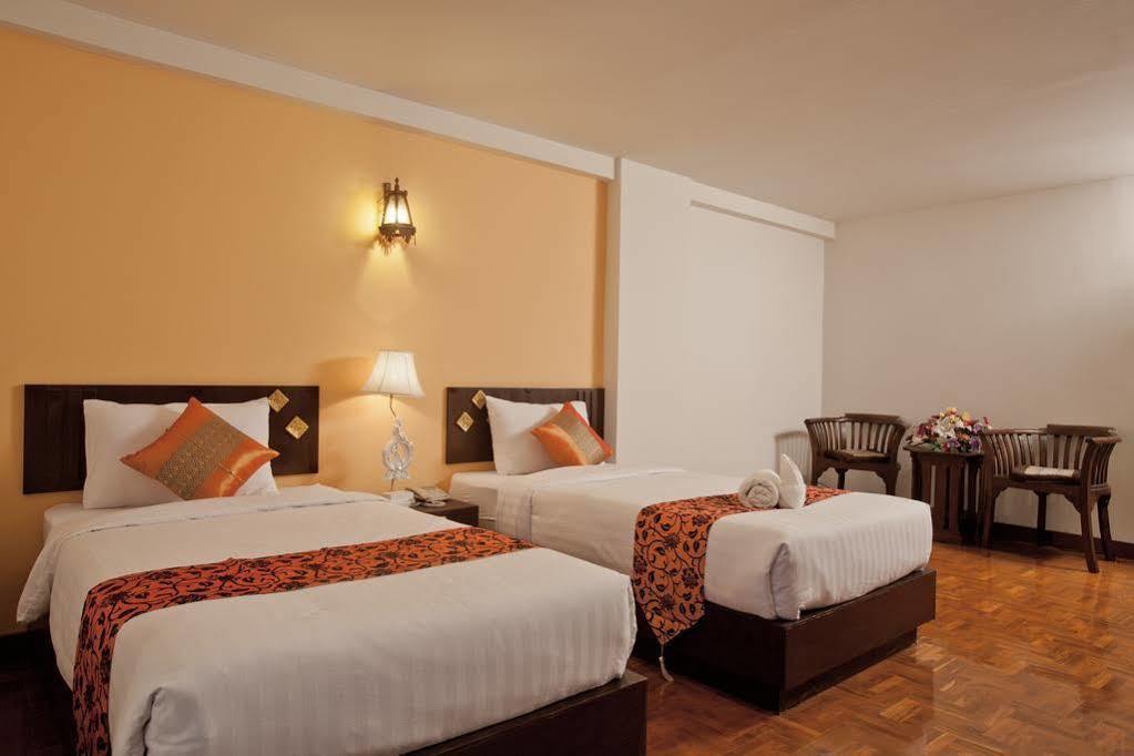 Bua Raya Hotel Chiang Mai Extérieur photo