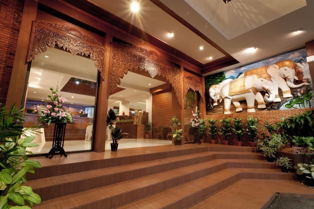 Bua Raya Hotel Chiang Mai Extérieur photo