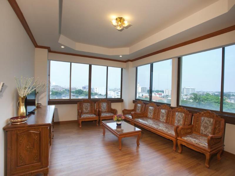 Bua Raya Hotel Chiang Mai Extérieur photo
