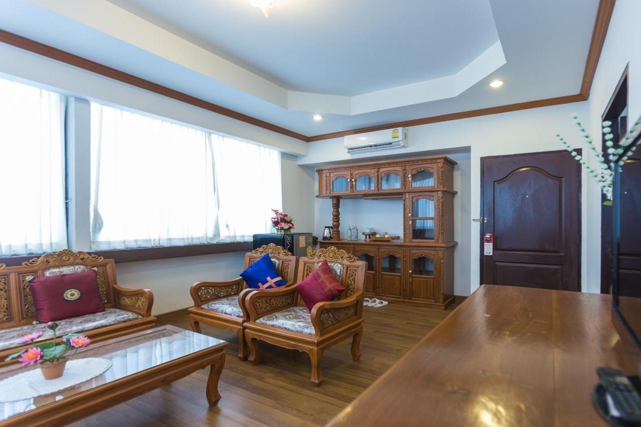 Bua Raya Hotel Chiang Mai Extérieur photo